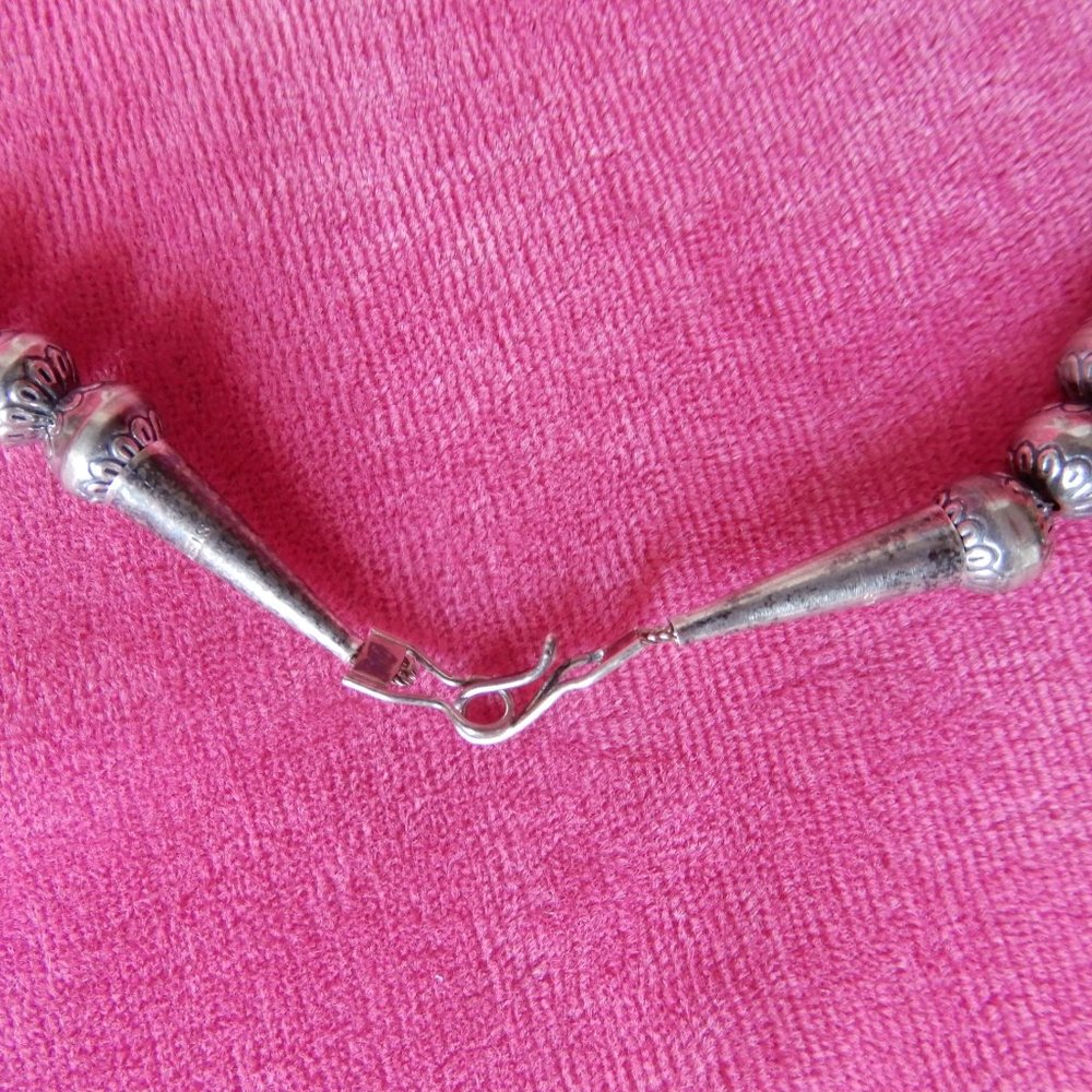 NAVAJO Graduated STERLING SILVER Beaded Necklace - Picture 4 of 11